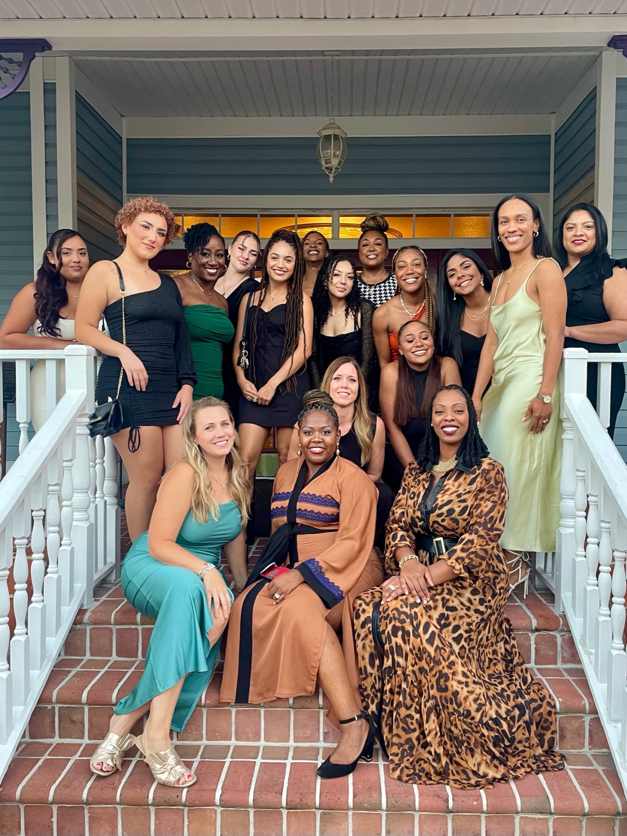 Students together at Elise Esthetics Institute